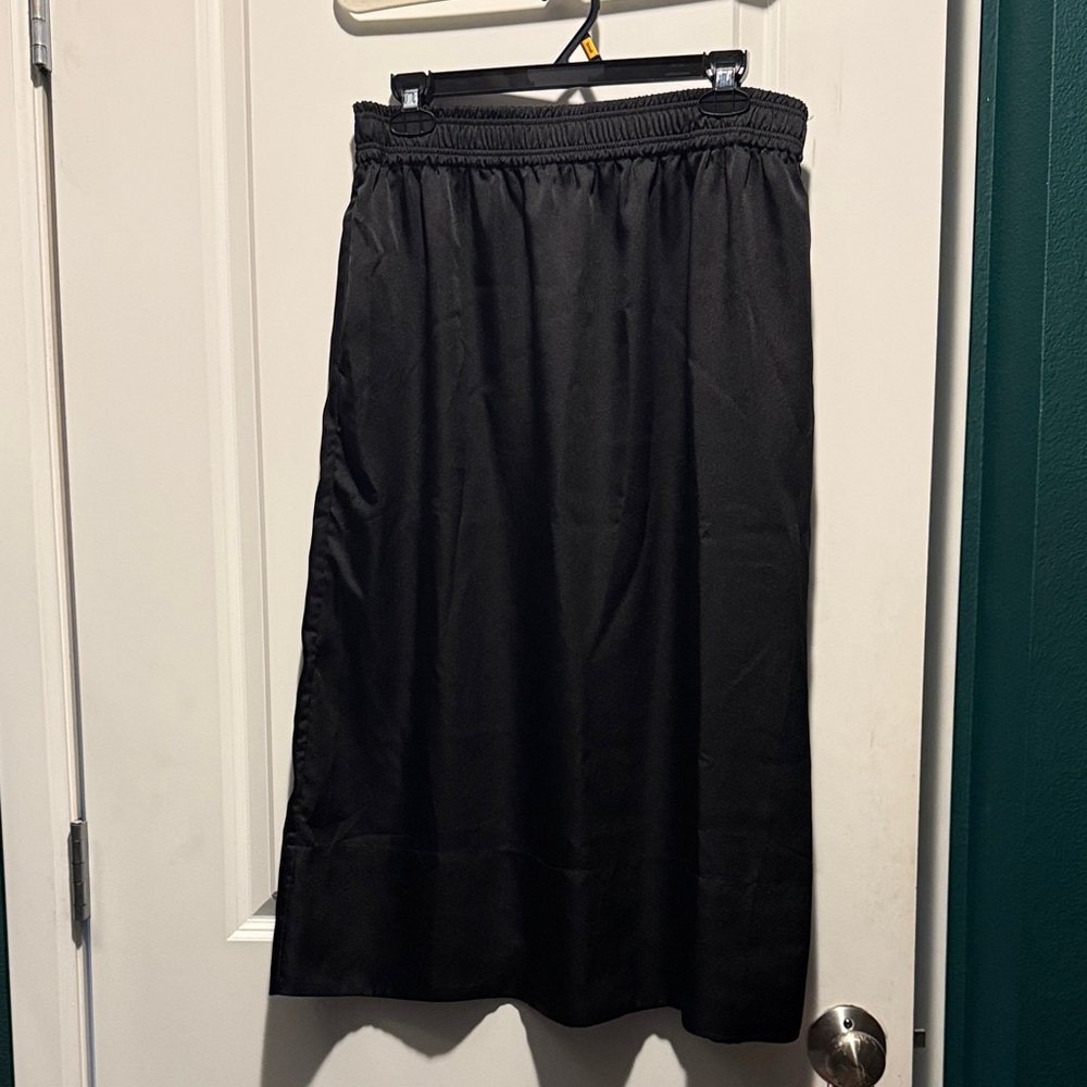 H&M Classic Black Midi Skirt